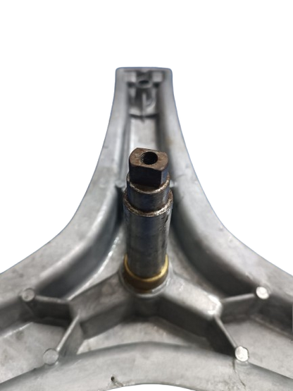 Cruceta James 810 E, 812 E